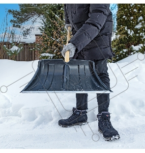 Лопата для уборки снега пластиковая, 350х350х1445 мм, деревянный черенок// Россия