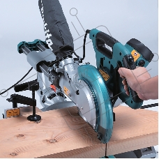 Торцовочная пила Makita LS1018LN